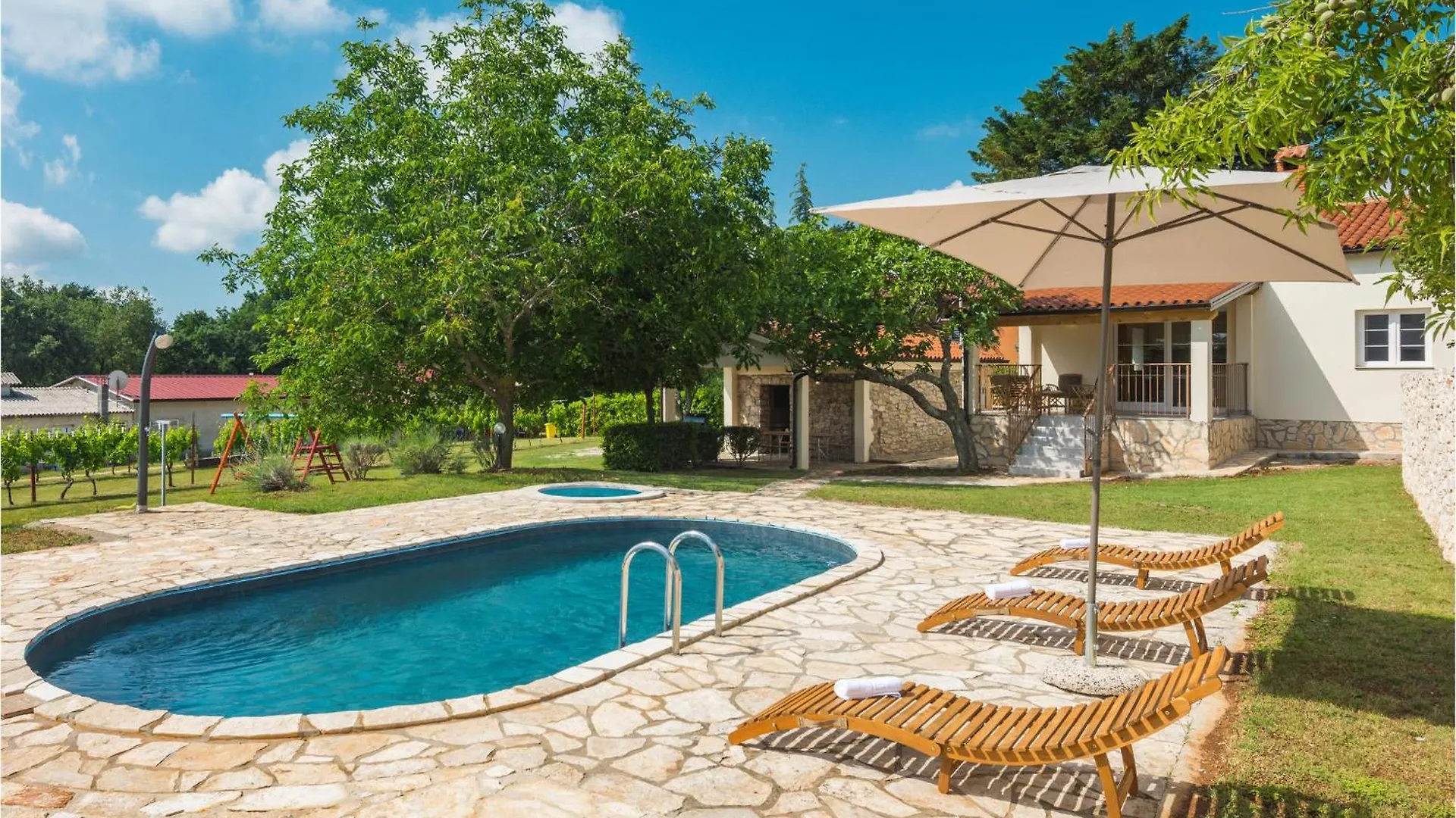 Nice Home In Labin With Outdoor Swimming Pool